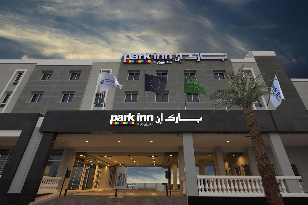 Park Inn By Radisson Jubail Industrial City Extérieur photo